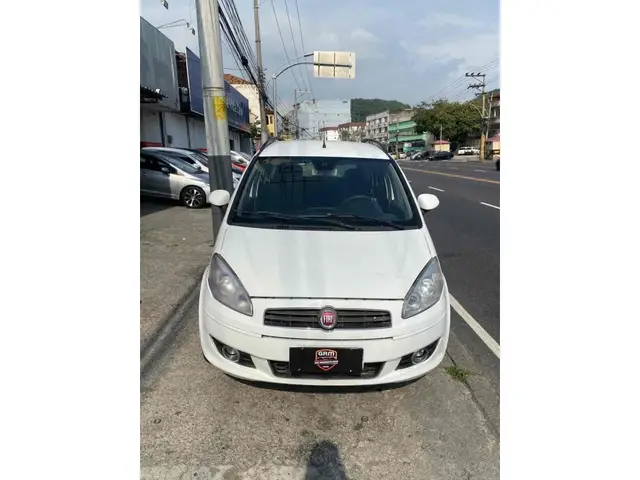 Carro Fiat Idea 2014 Essence 1.6 16V E.TorQ (Flex)