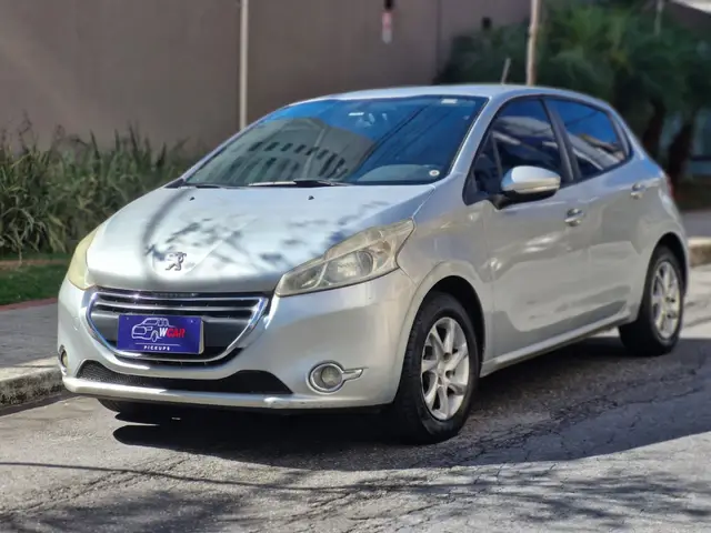 Carro Peugeot 208 2014 Active 1.5 8V (Flex)