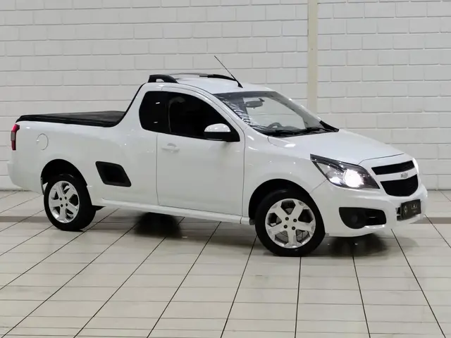 Carro Chevrolet Montana 2015 Sport 1.4 (Flex)