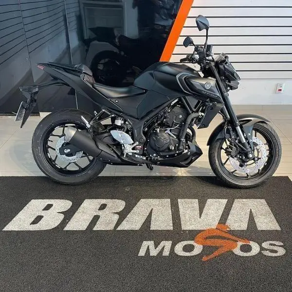 Carro Yamaha MT-03 2025 ABS