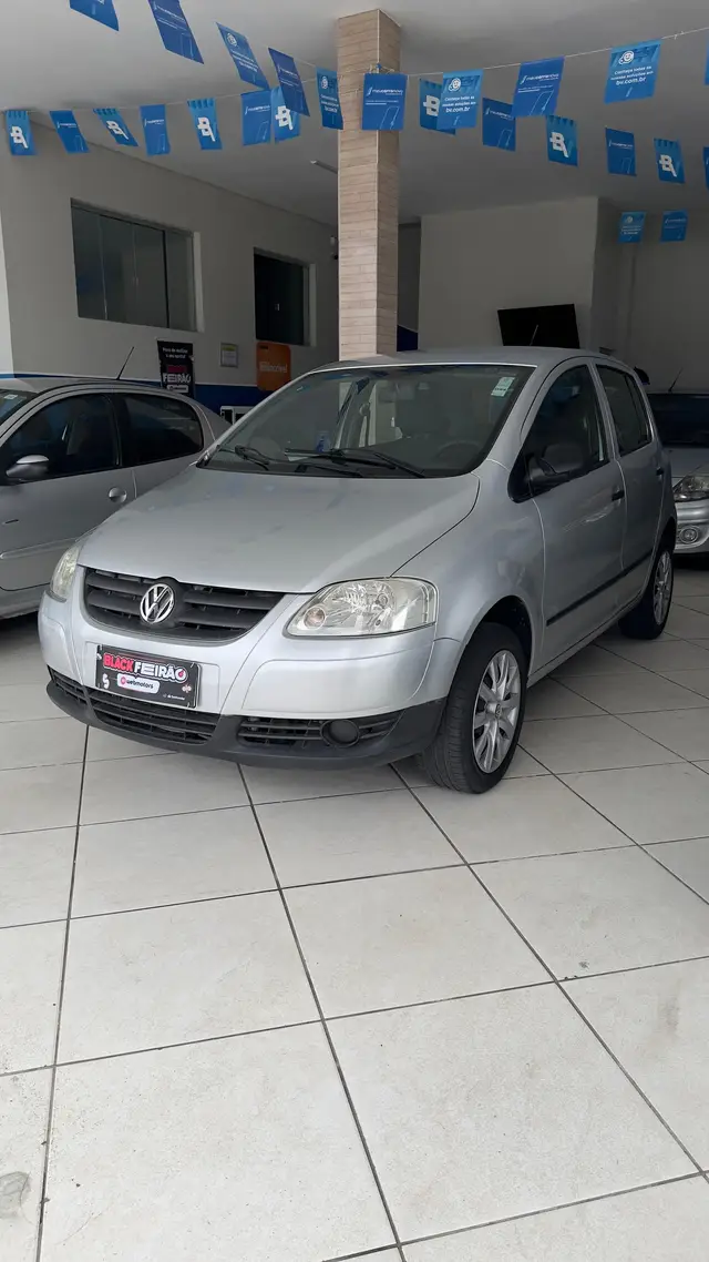 Carro Volkswagen Fox 2010 1.0 8V (Flex) 2p