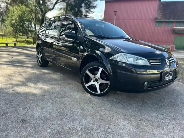 Carro Renault Megane Grand Tour 2011 Mégane Grand Tour Dynamique 1.6 16V (flex)