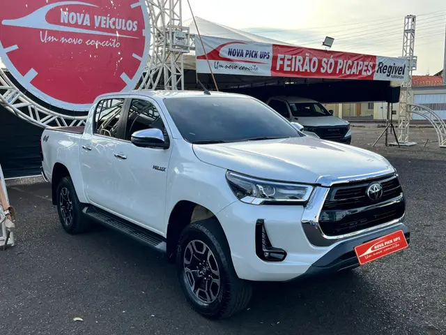 Carro Toyota Hilux Cabine Dupla 2024 SRX 4x4 2.8 Diesel