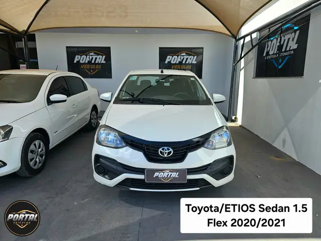 Carro Toyota Etios Sedan 2021 X 1.5 (Flex)