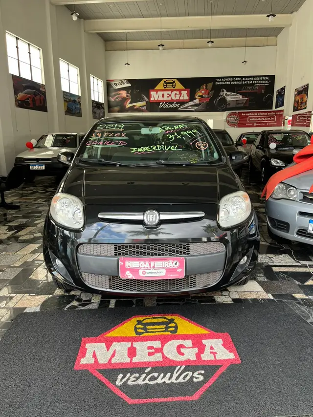 Carro Fiat Palio 2013 Attractive 1.4 8V (Flex)