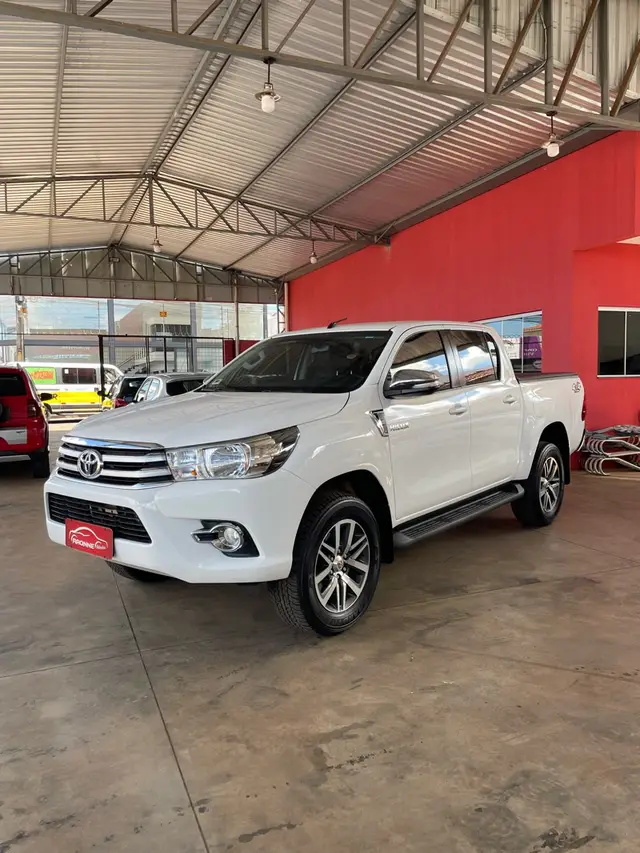Carro Toyota Hilux Cabine Dupla 2016 Hilux 2.8 TDI SRV CD 4x4 (Aut)