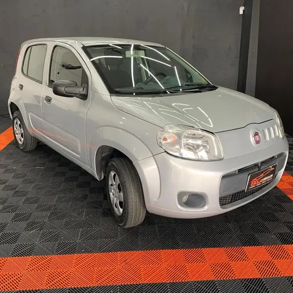 Carro Fiat Uno 2014 Vivace 1.0 8V (Flex) 4p