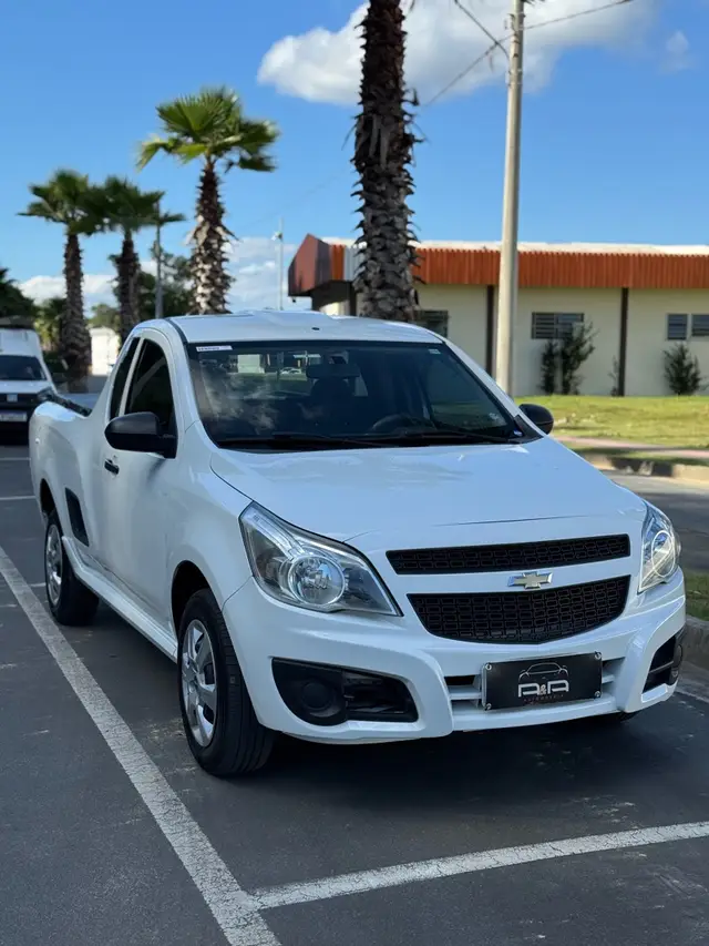 Carro Chevrolet Montana 2018 LS 1.4 (Flex)