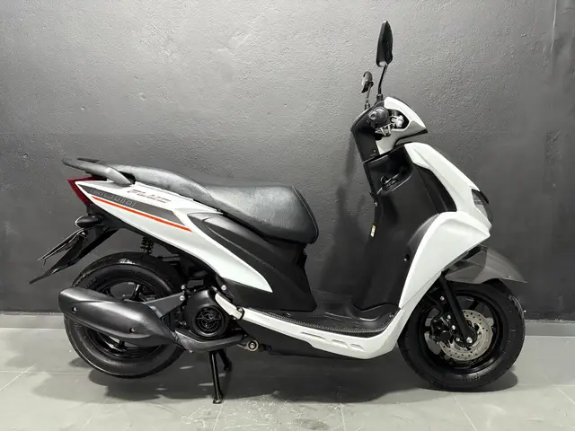 Carro Yamaha Fluo 2024 ABS