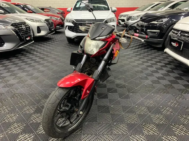 Carro Yamaha MT-03 2017 ABS
