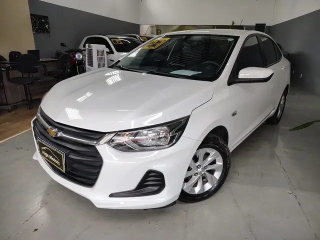 Carro Chevrolet Onix Plus 2023 LT 1.0