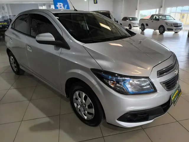 Carro Chevrolet Onix 2013 1.0 LT SPE/4