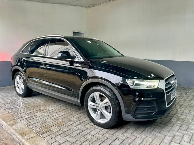 Carro Audi Q3 2018 1.4 TFSI Ambiente S Tronic