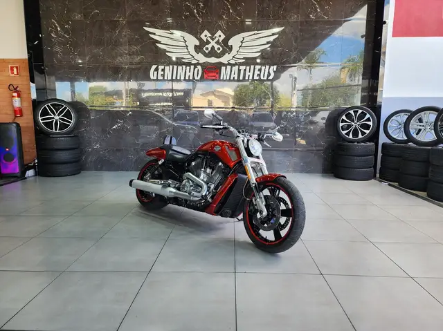 Carro Harley-Davidson V Rod Custom 2013 1250cc MUSCLE VRSCF