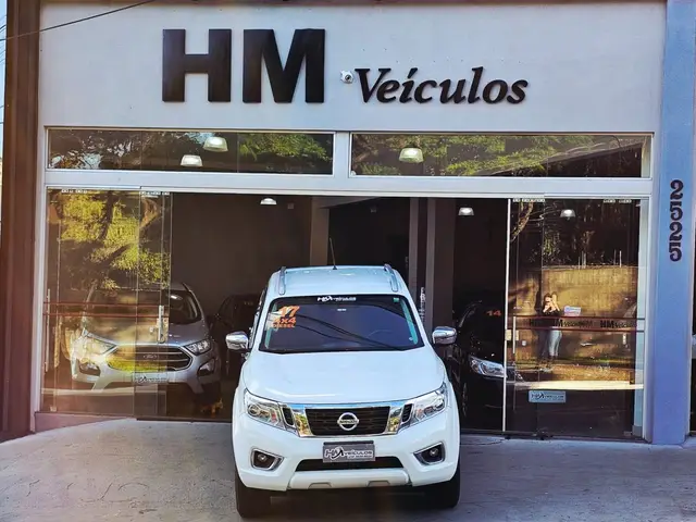 Carro Nissan Frontier 2017 2.3 TD CD LE 4x4 (Aut)