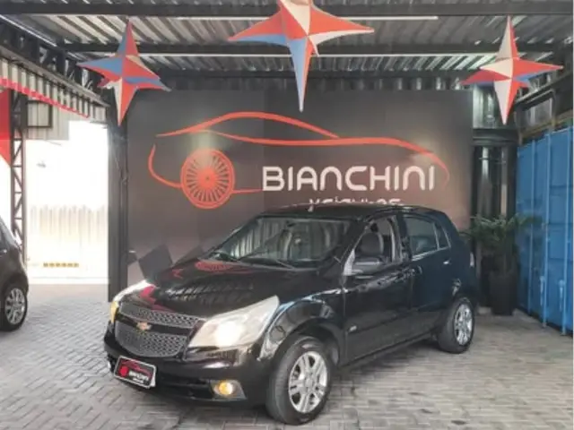 Carro Chevrolet Agile 2011 LTZ 1.4 8V (Flex)