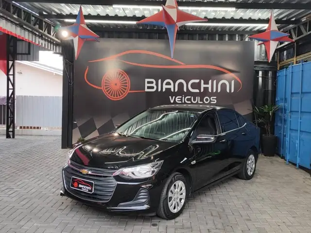 Carro Chevrolet Onix Plus 2020 1.0 LT (Flex)