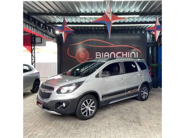 Carro Chevrolet Spin 2017 Activ 1.8 (Flex) (Aut)