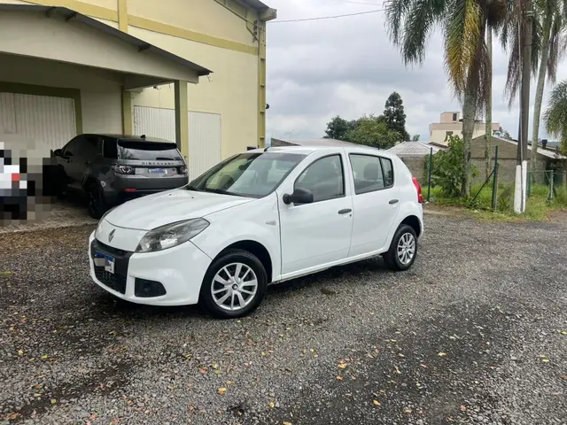 Carro Renault Sandero 2013 Authentique 1.0 16V (flex)