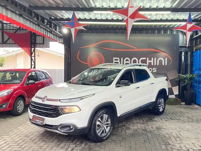 Carro Fiat Toro 2017 Volcano 2.0 diesel AT9 4x4