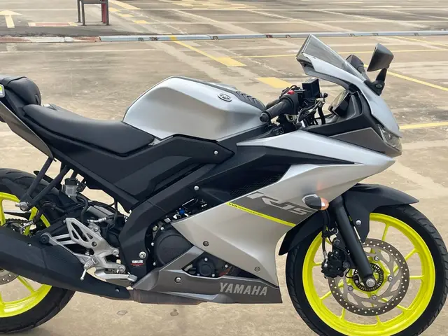 Carro Yamaha YZF R15 2024 ABS