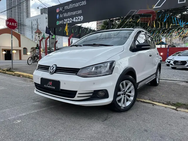 Carro Volkswagen Fox 2016 1.0 MPI Track (Flex)
