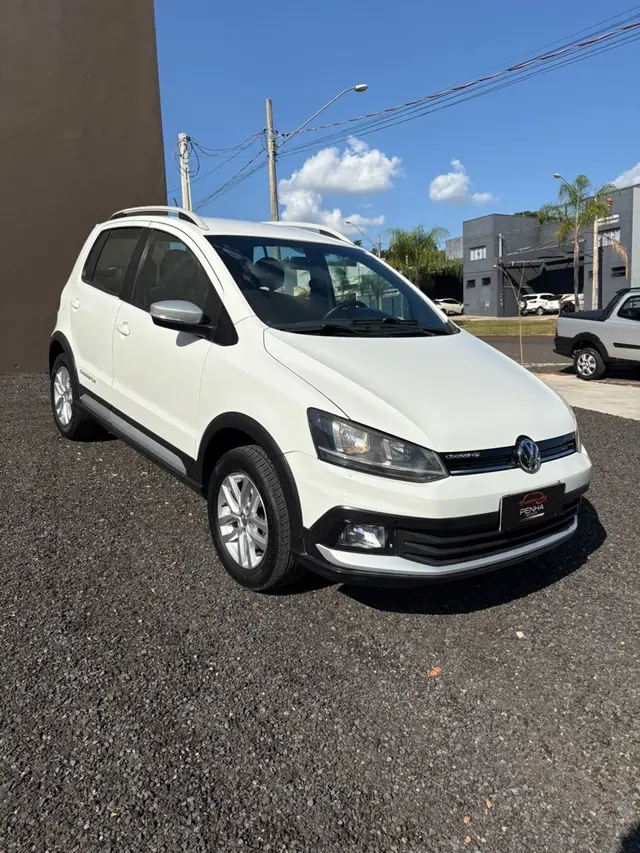 Carro Volkswagen CrossFox 2015 1.6 16v MSI (Flex)