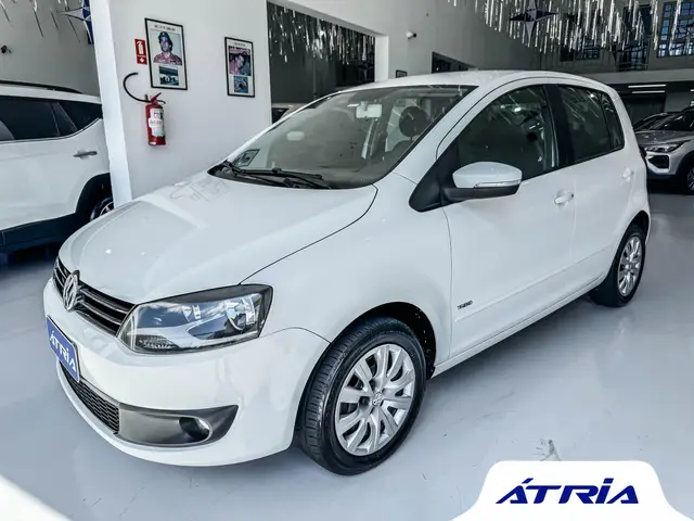 Carro Volkswagen Fox 2013 1.0 TEC (Flex) 4p