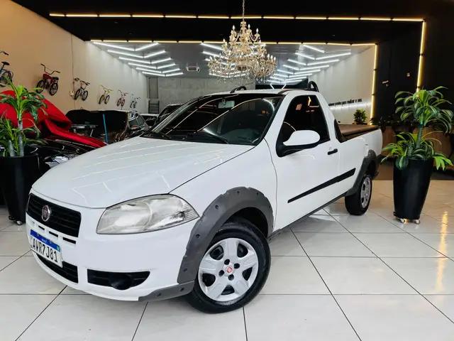 Carro Fiat Strada 2013 Working 1.4 (Flex)