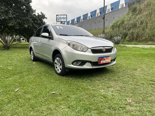 Carro Fiat Grand Siena 2014 Essence 1.6 16V (Flex)