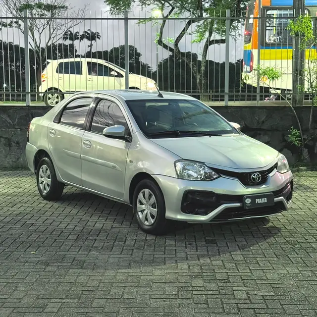 Carro Toyota Etios Sedan 2018 XS 1.5 (Flex)