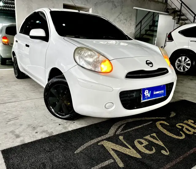 Carro Nissan March 2013 1.0 16V S (Flex)