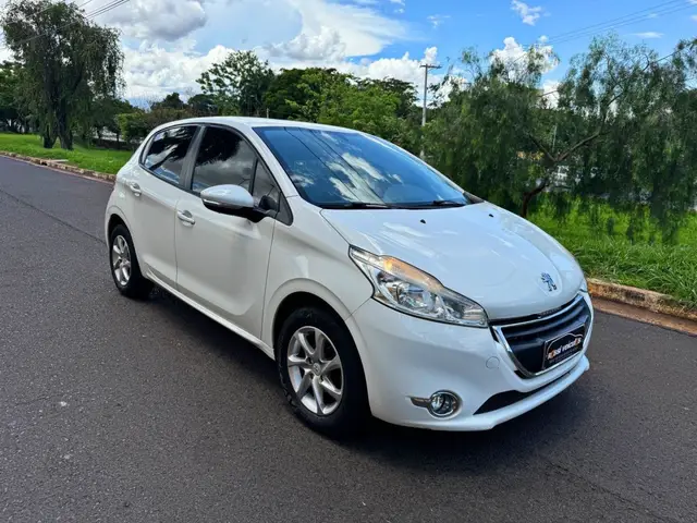 Carro Peugeot 208 2015 Active Pack 1.5 8V (Flex)