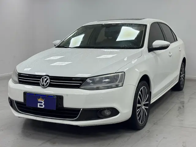 Carro Volkswagen Jetta 2014 2.0 Comfortline Tiptronic (Flex)