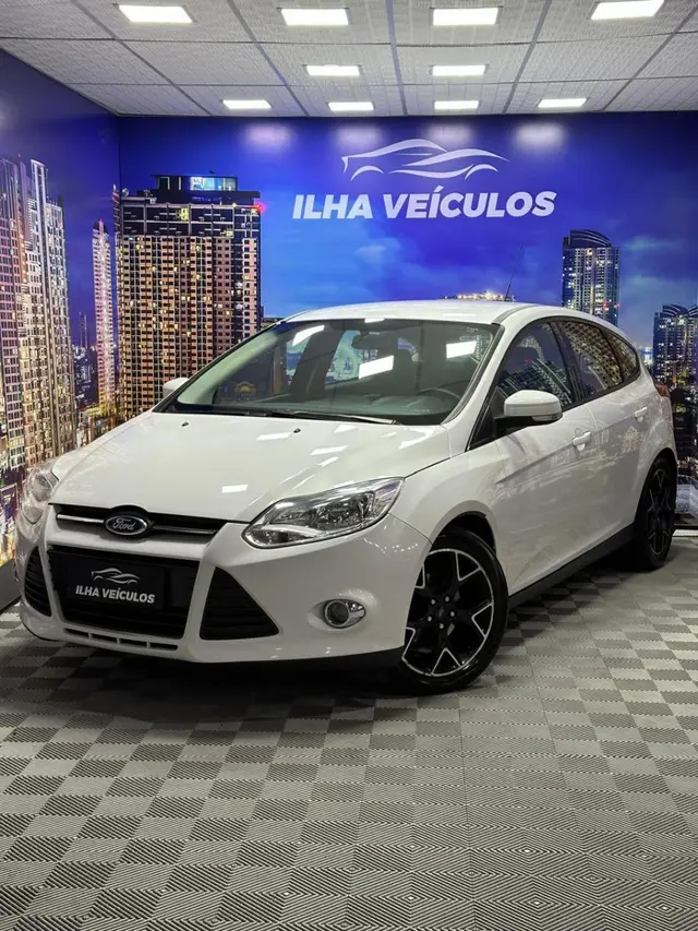 Carro Ford Focus Hatch 2015 SE 1.6 16V TiVCT