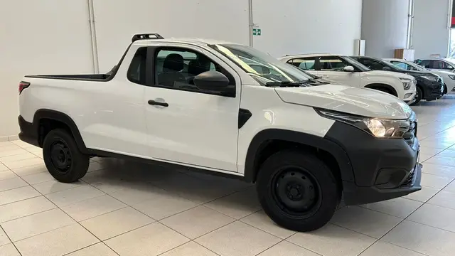 Carro Fiat Strada 2023 Endurance 1.4 Cabine Plus (Flex)