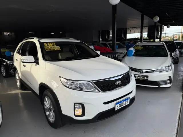 Carro Kia Sorento 2013 2.4 16V 4x2 (Aut)