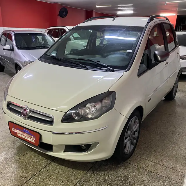 Carro Fiat Idea 2015 Essence 1.6 16V E.TorQ (Flex)