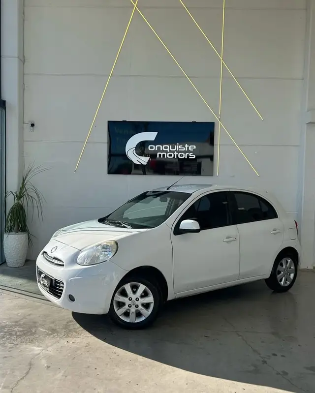 Carro Nissan March 2014 1.0 16V S (Flex)