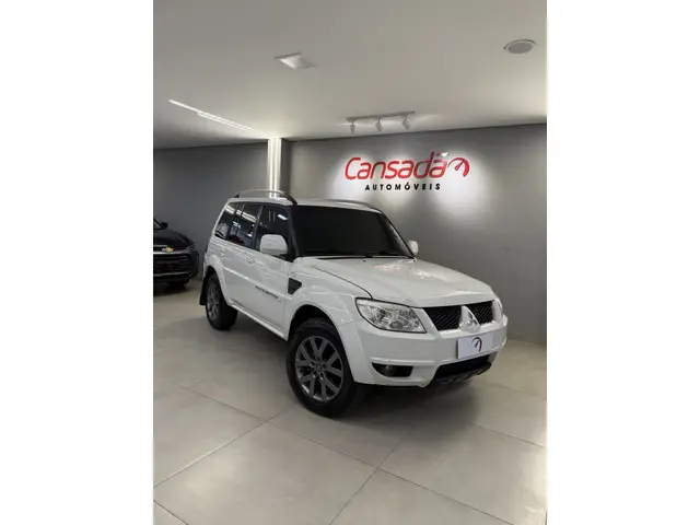 Carro Mitsubishi Pajero TR4 2013 2.0 16V 4x2 (Flex) (Aut)