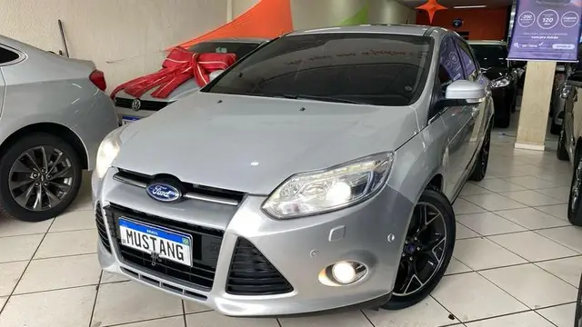 Carro Ford Focus Hatch 2014 Titanium Plus 2.0 16V PowerShift