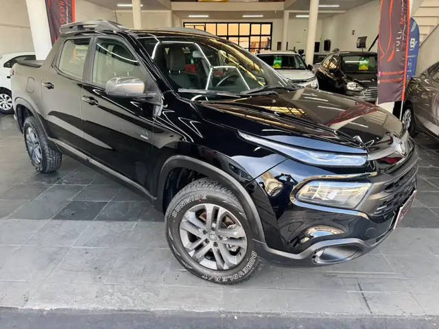 Carro Fiat Toro 2018 Blackjack 2.4 TigerShark AT9 (Flex)