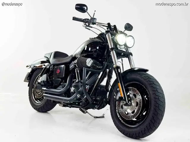 Carro Harley-Davidson Dyna 2015 Fat Bob