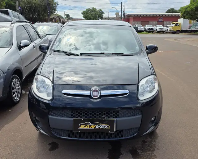 Carro Fiat Palio 2013 Attractive 1.4 8V (Flex)