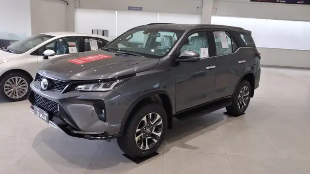 Carro Toyota SW4 2025 Diamond  2.8 Turbodiesel 4x4 (Aut.)