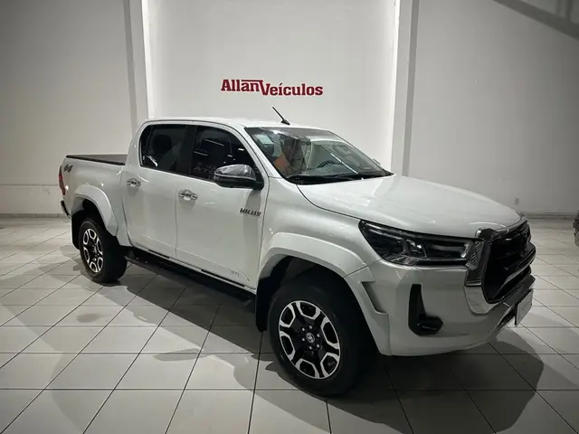 Carro Toyota Hilux Cabine Dupla 2024 SRX Plus 4x4 2.8 Diesel