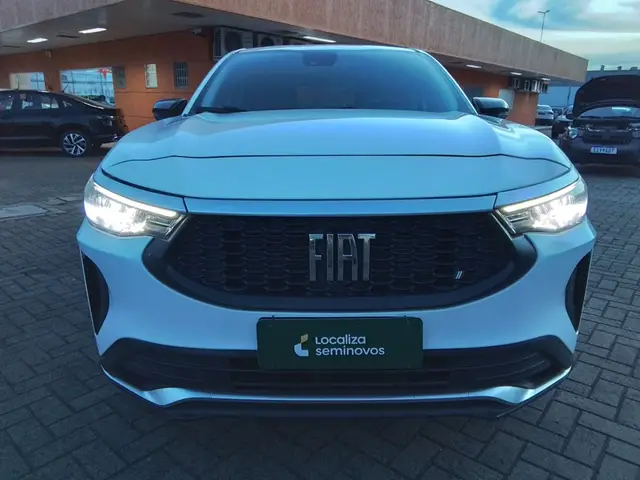 Carro Fiat Fastback 2024 Audace