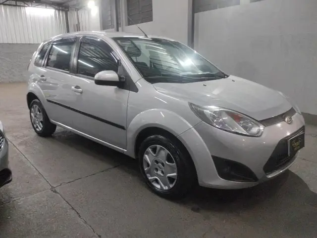 Carro Ford Fiesta Hatch 2013 Rocam 1.0 (Flex)