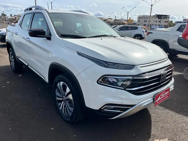 Carro Fiat Toro 2022 Volcano 1.3