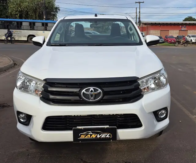 Carro Toyota Hilux Cabine Simples 2021 2.8 TDI CS 4x4